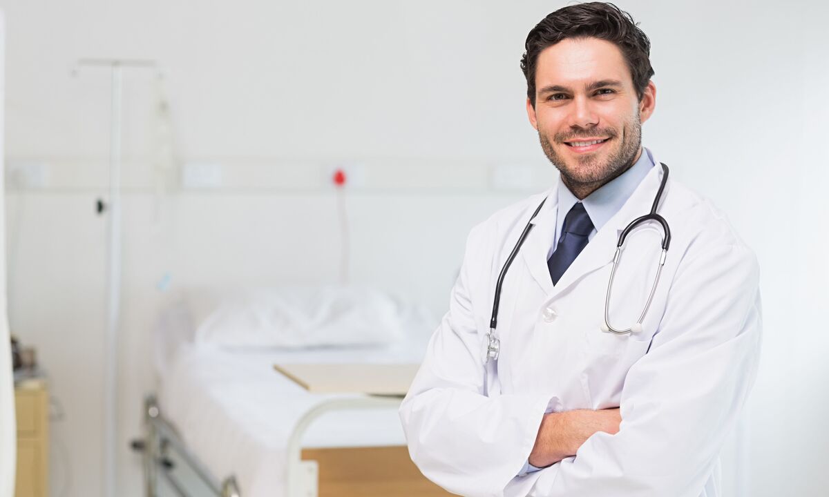 Medicul prescrie medicamente pentru tratamentul prostatitei pe baza rezultatului analizelor